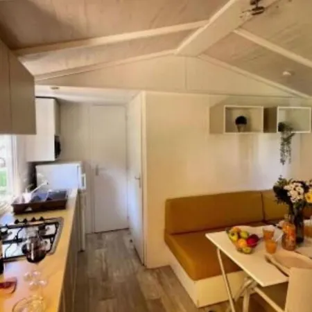 Mobile-home Avec Terrasse - 5 Pers. - Api-1-52-2216 Campingplads